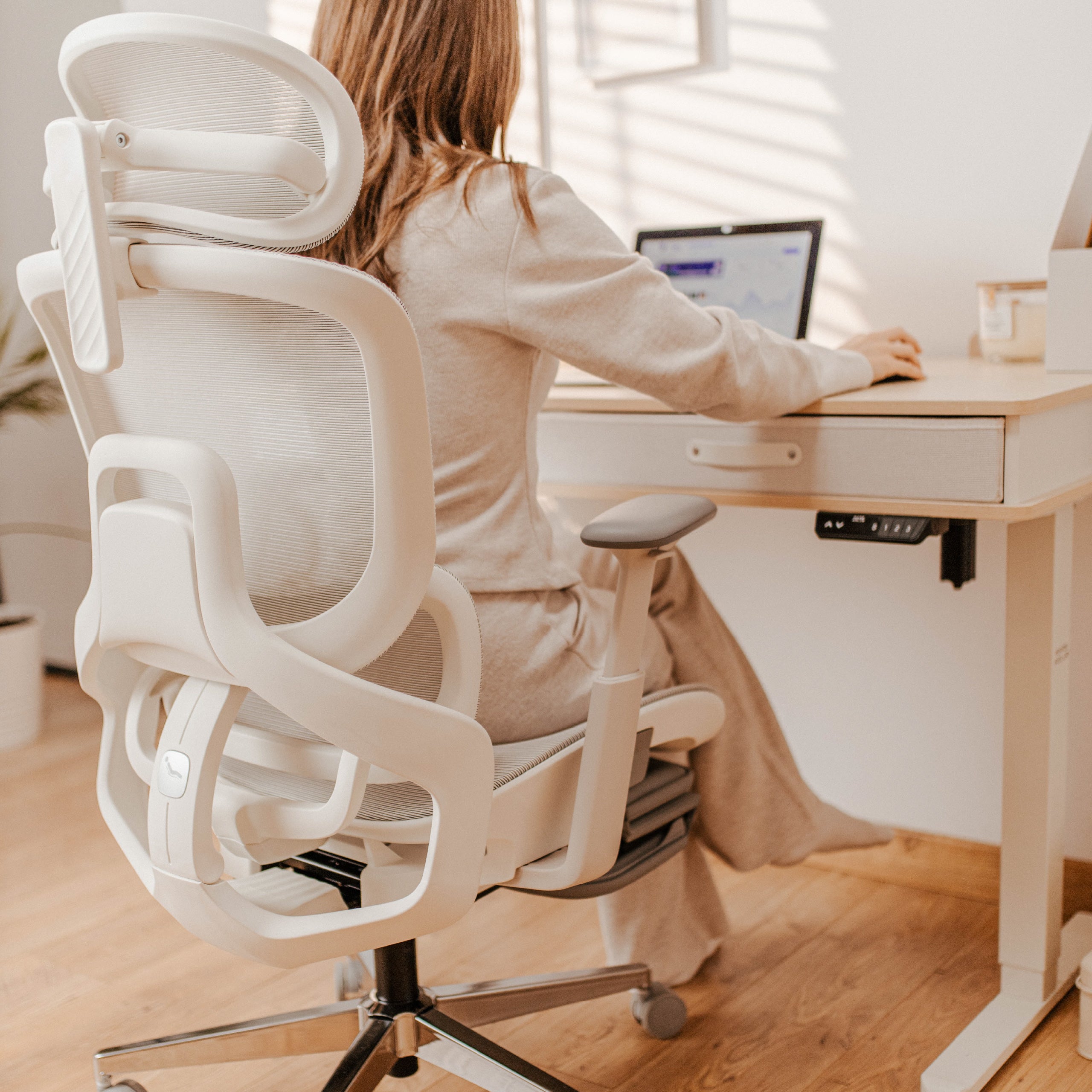 Ergonomická židle Mark Adler Expert 9.3 šedá 