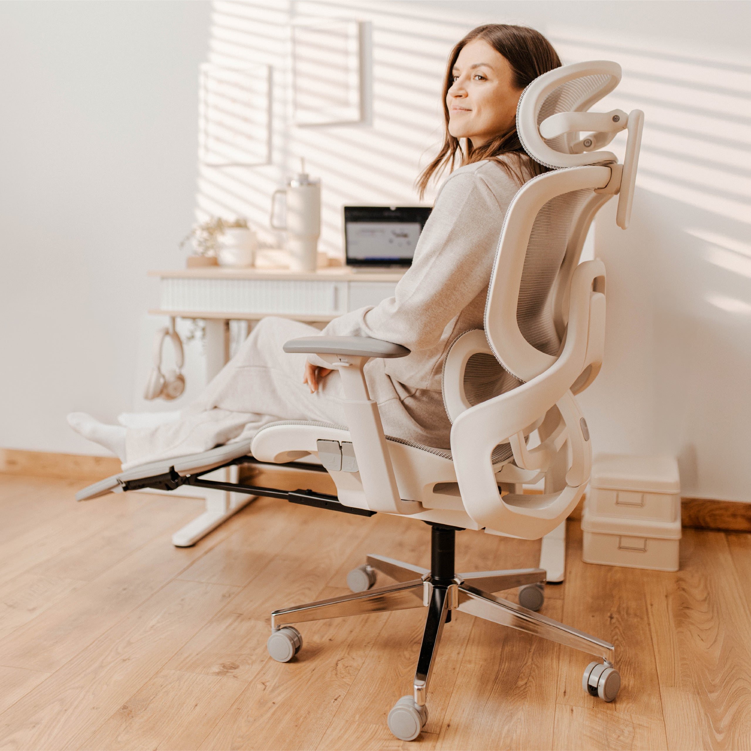 Ergonomická židle Mark Adler Expert 9.3 šedá 
