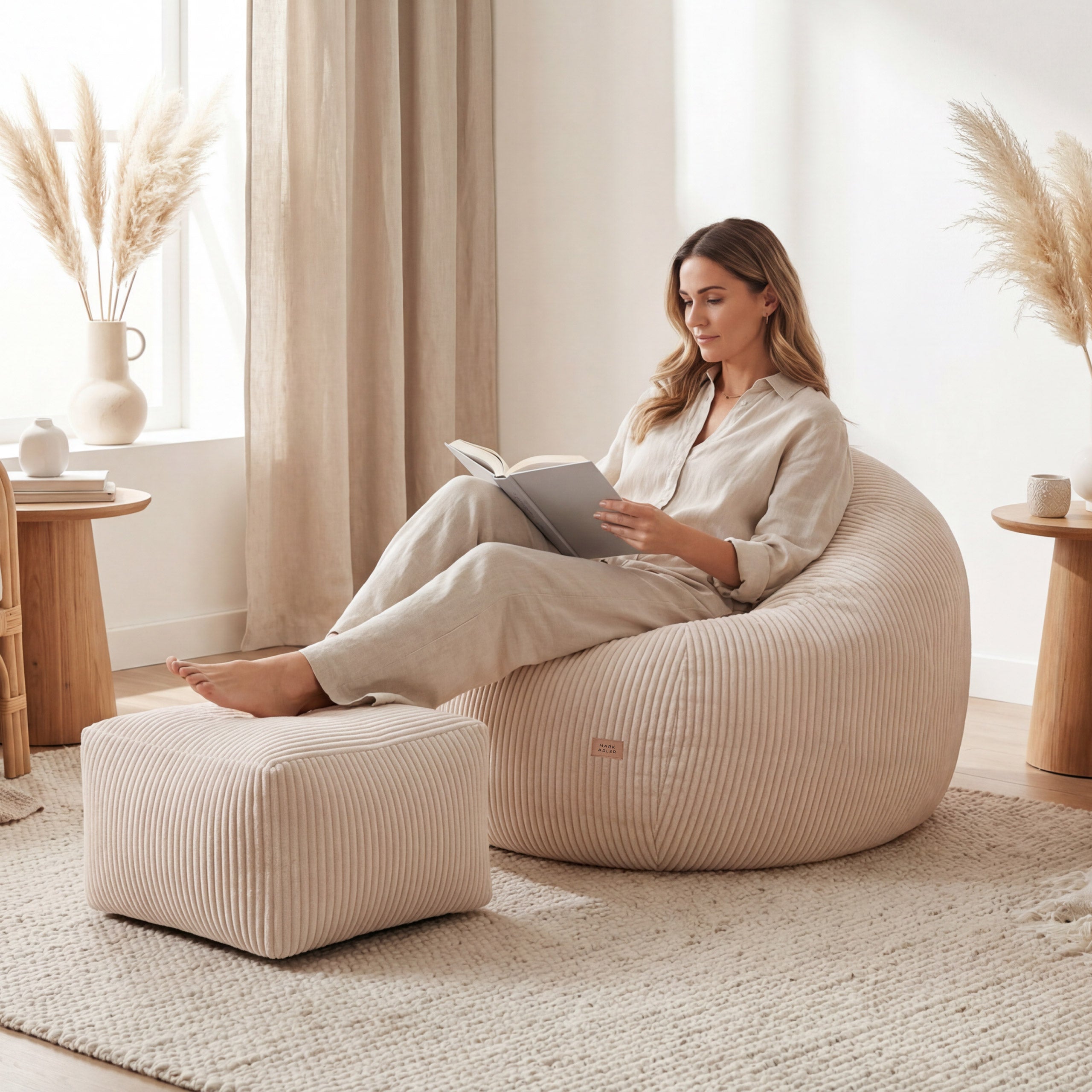 Sztrukcové sedací křeslo s podnožkou Mark Adler Comfy 3.0 Beige