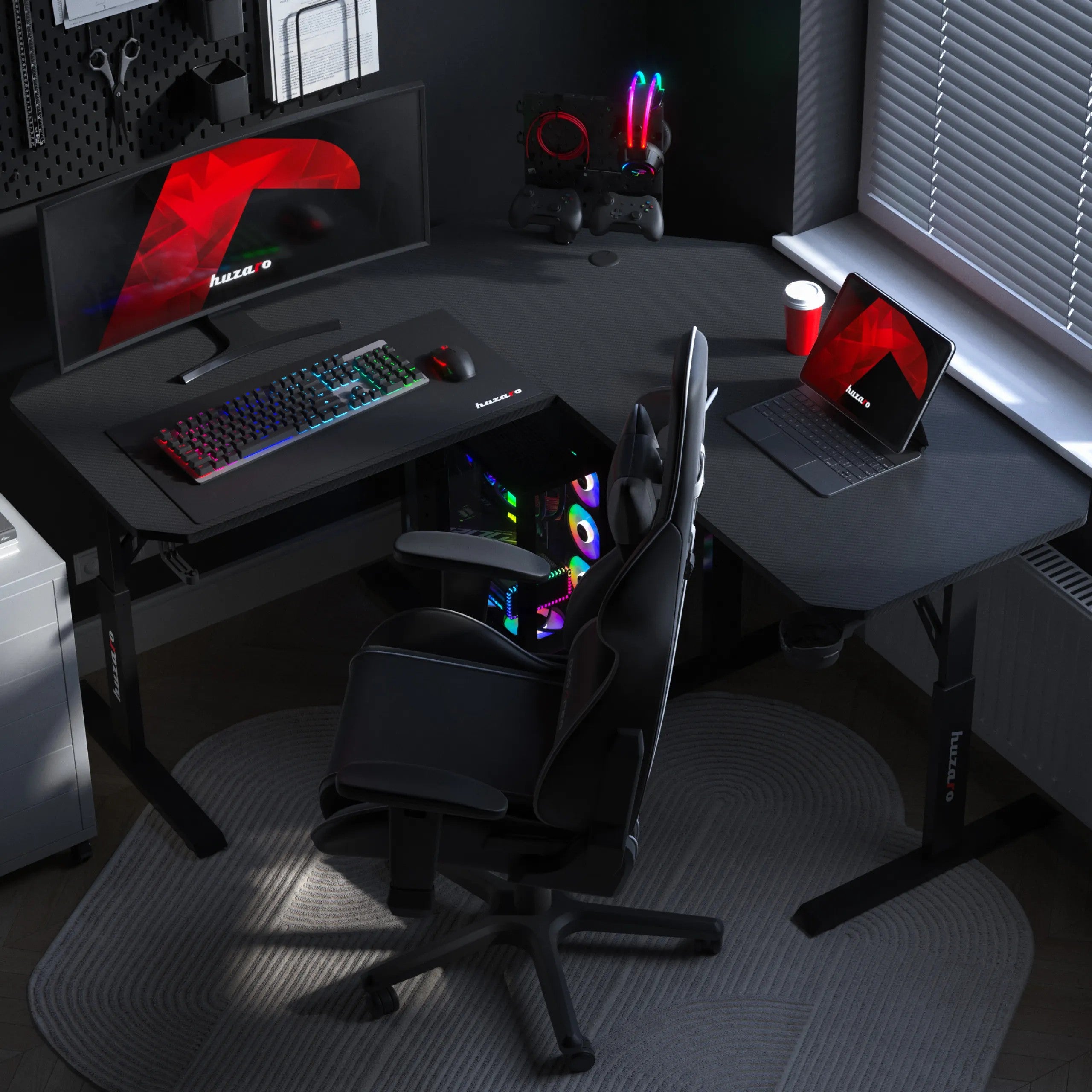 Herní stůl Huzaro Hero 7.3 Black s nastavitelnou výškou, rohový 