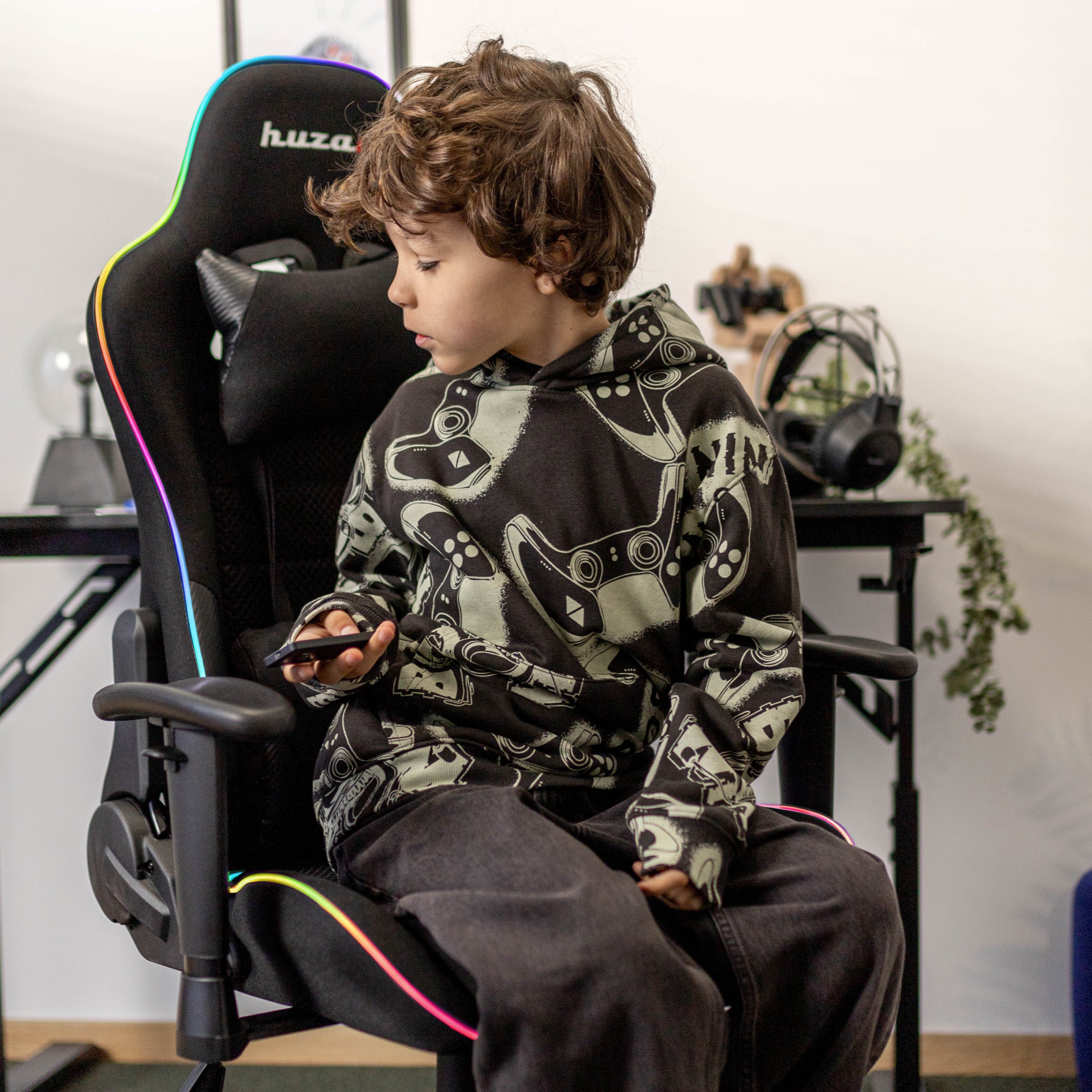 Herní židle HUZARO RANGER 6.0 RGB Mesh pro děti 