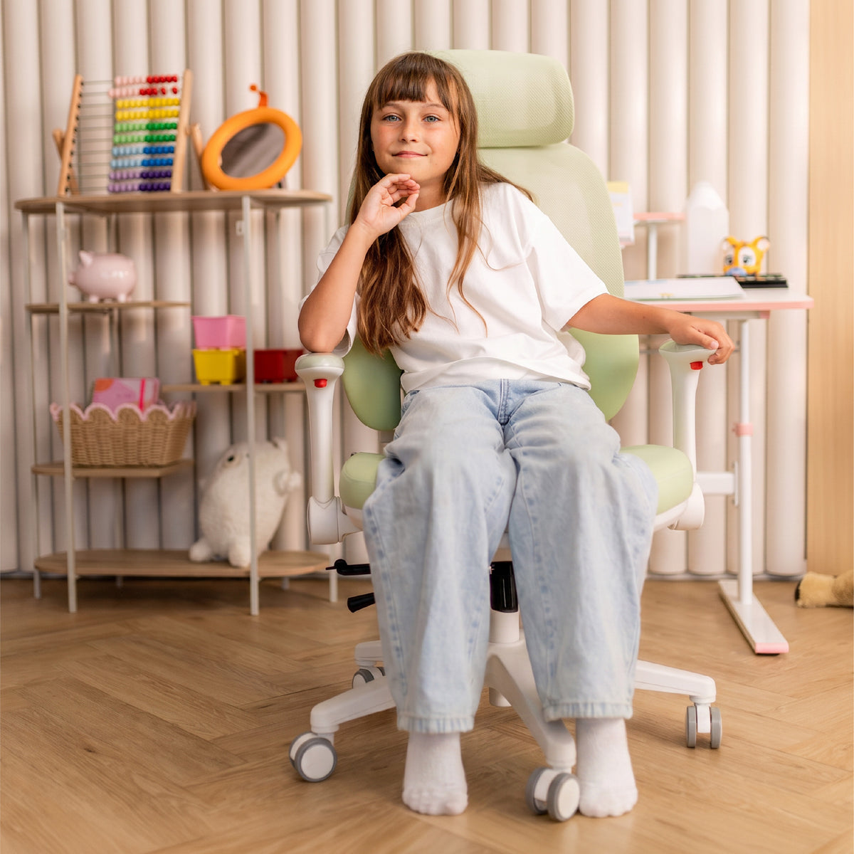 Dětská ergonomická židlička Mark Adler Junior 6.3 Green